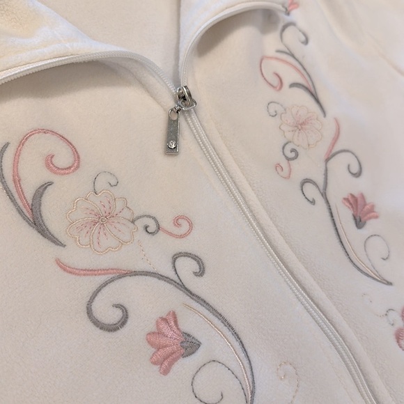 Allison Daley embroidered fleece jacket - Picture 3 of 6
